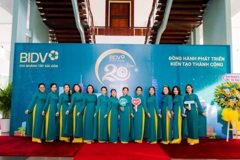 Lễ Kỷ Niệm 20 Năm Thành Lập BIDV Chi Nhánh Tây Sài Gòn | Bình Yên Travel